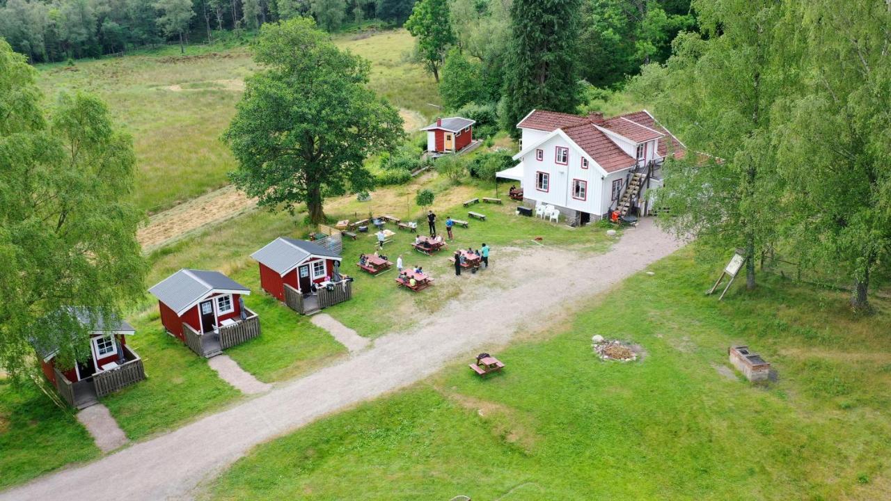 Bjoersjoeas Vildmark - Room In The Main House Olofstorp Exterior photo